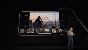 07-iphone-xs-max_thumb.jpg