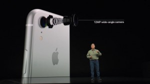 2-iphone-xr-camera.jpg