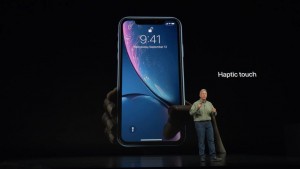 8-iphone-xr-touch.jpg