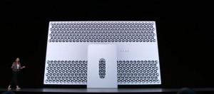 12-wwdc-2019-pro-display-xdr1.jpg