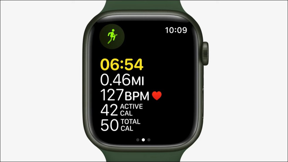 39-apple-watch7-fitness-activity